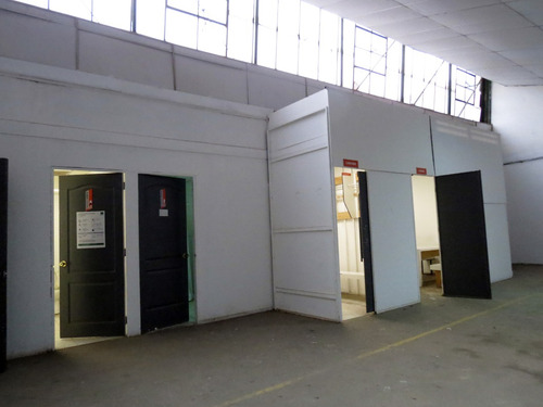 Almacenaje + Oficinas 67 M2 Entre P. Valdivia Y Macul