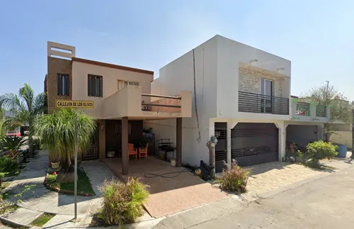 Casa En Remate Bancario En Callejon De Los Olivos , Las Alamedas , Montemorelos, Nuevo Leon.