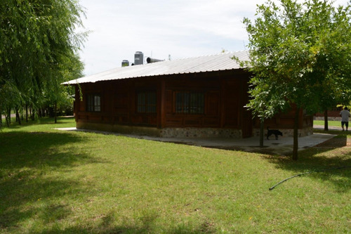 Imagen 7 de 30 de Venta De Hermoso Complejo De Cabañas Con Galpón En Guernica