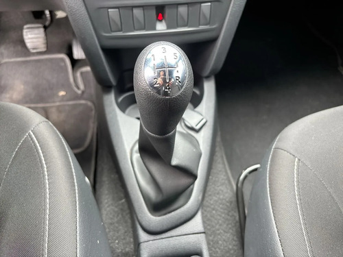 Renault Logan Life + 2025