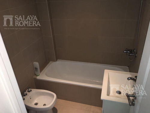 Imagen 11 de 15 de Departamento 3 Ambientes Con Cochera En Venta Olivos Vias/maipu