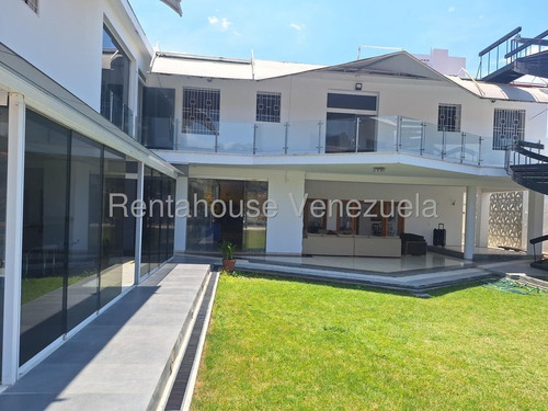 Amplia Casa En Venta Ubicada En Prados Del Este 24-24046