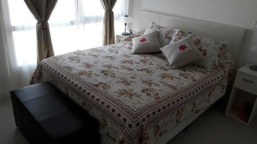 Apartamento En Venta De 2 Dormitorios En Peninsula