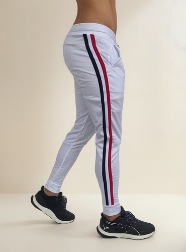 Jogger Deportivo Lineas En Los Costados Fenix Fit