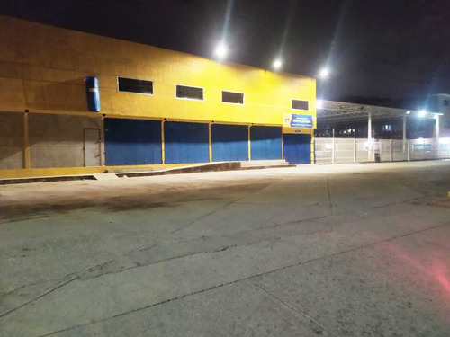 Imagen 2 de 24 de Galpon De 4100 Mt2 En Venta, Av Constitución - Maracay