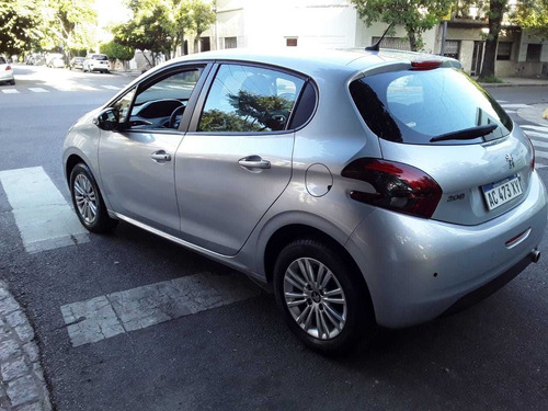 Peugeot 208 1.6 Allure