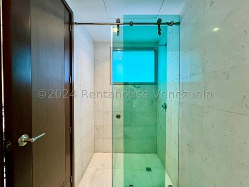 Hermoso Apartamento Con Terraza En Los Naranjos De Las Mercedes 24-25147