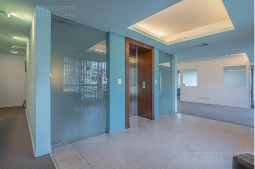 Alquiler De Oficina De 260 M2 En San Isidro