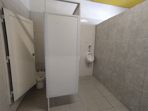 Local Comercial En Venta En Zona Centro - Lima Y Alvear