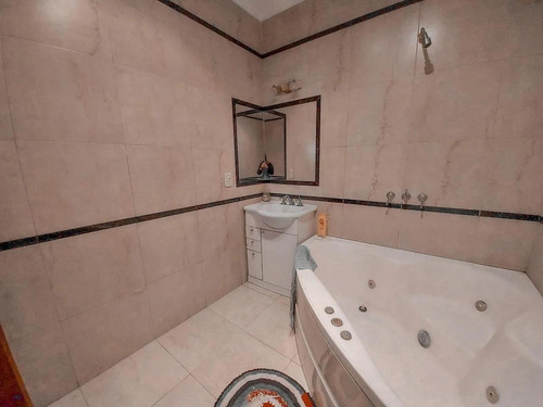 Imagen 8 de 15 de Venta Casa 5 Dormitorios, Cerrito 2900, Gazze