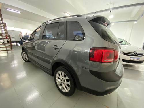 Imagen 8 de 15 de Volkswagen Suran Cross 1.6l R Door 878 Manual 2014 Usado