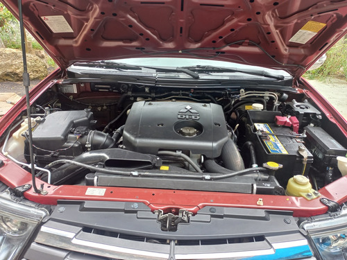 Mitsubishi L200 3.2 Triton Hpe Cab. Dupla 4x4 Aut. 4p