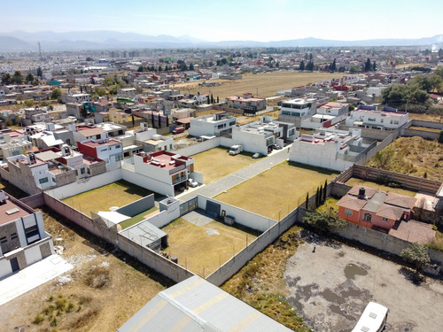 Terreno En Venta Metepec Colonia Lázaro Cárdenas, Dentro De Privada Con Portón Eléctrico. Salida Rápida A Cdmx