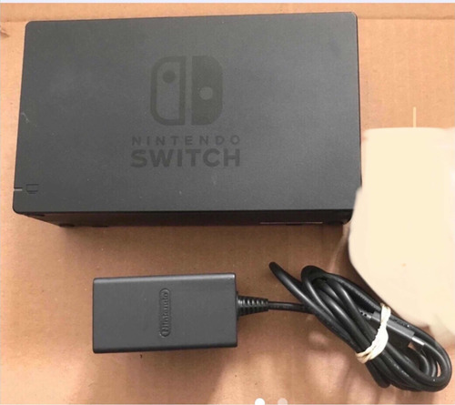 Nintendo Switch Base Con Cargador