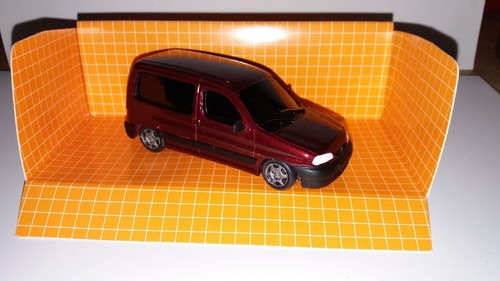 Escala 1.43 Peugeot Partner Vidriada Color Bordo