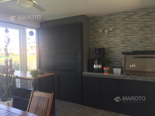 Imagen 17 de 30 de Casa En Venta Y Alquiler Temporario - Maroto Propiedades