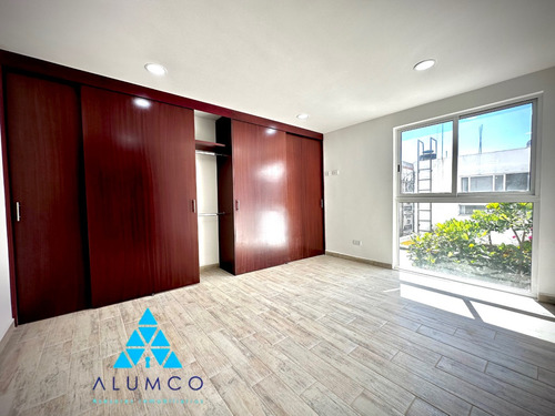 Casa En Venta En Una Cerrada En Momoxpan, Cerca De Periférico Y La Recta A Cholula