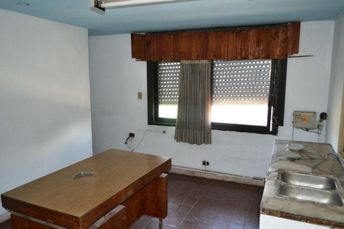 Imagen 6 de 10 de Venta De Galpon 600m2 | Thames Al 3000 (san Justo)