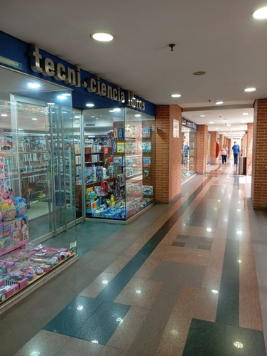 Local En Alquiler. Centro Comercial, Plaza Las Américas.