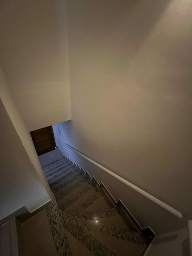 Casa Em Condomínio Com 2 Suítes E Repleta De Planejados