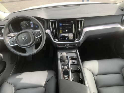 Imagen 12 de 14 de Volvo S60 Ii B4 Momentum 2022