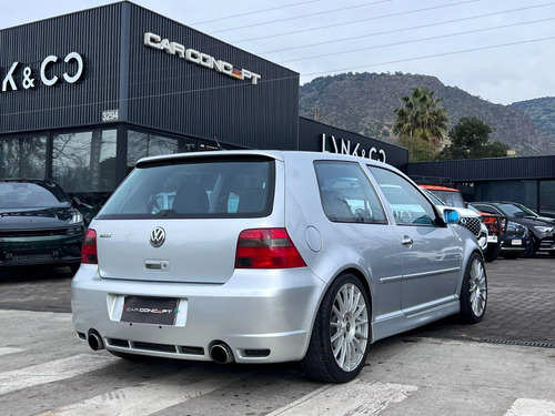 Volkswagen Golf R32 V6 2003