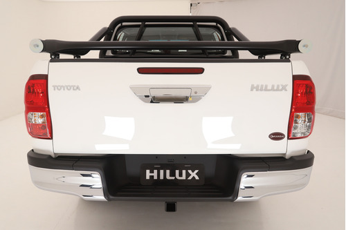 Hilux 2.4 4x2 Sr Cd 6m/t D.r