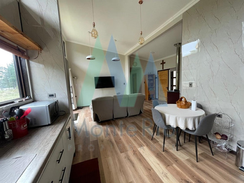 Casa En Venta De 2 Dorm. En Los Lagos