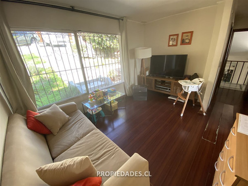 Casa En Venta De 4 Dorm. En Las Condes