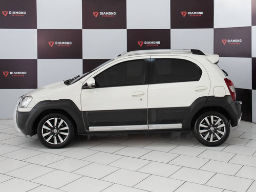 Toyota Etios Cross 1.5 16v Flex 4p Manual