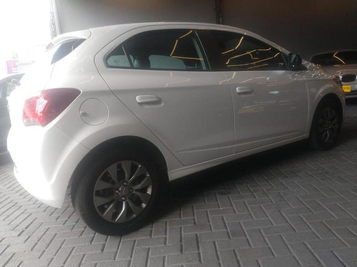 Chevrolet Onix Joy Hatch 1.0 8v Black Edition Flex Mec.