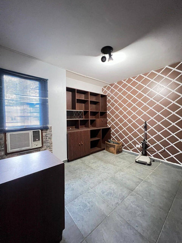 En Alquiler Apartamento, En El Conjunto Residencial Valparaíso, San Diego; 300$ Mml Solo Clientes