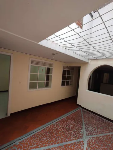 4 Habitaciones 3 Baños