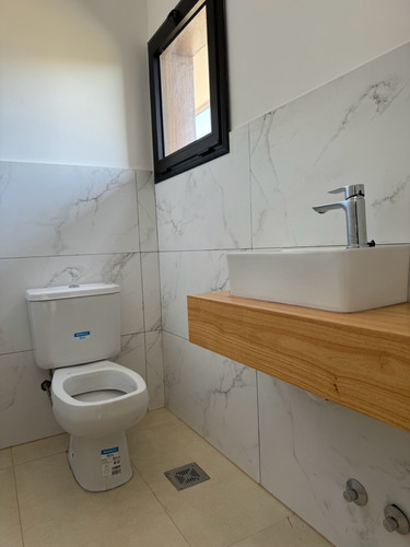 Venta Casa A Estrenar 2 Dormitorios 1 En Suite