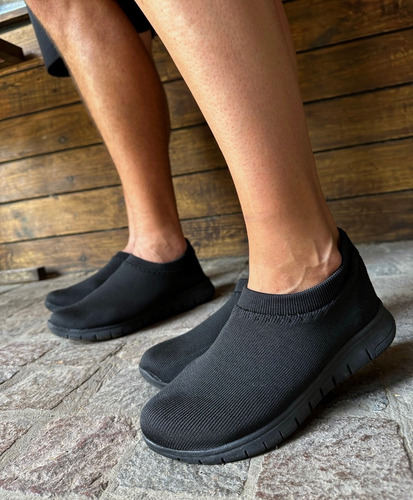 Imagen 3 de 9 de Zapatillas Elastizadas Super Livianas Color Negro