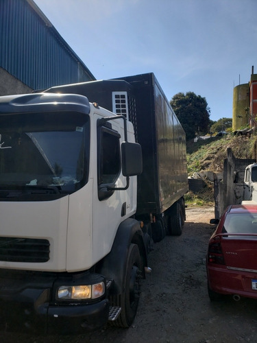 Imagem 3 de 14 de Caminhao Volvo Vm 310 Trucado Bau Frigorifico Em Otimo Estad