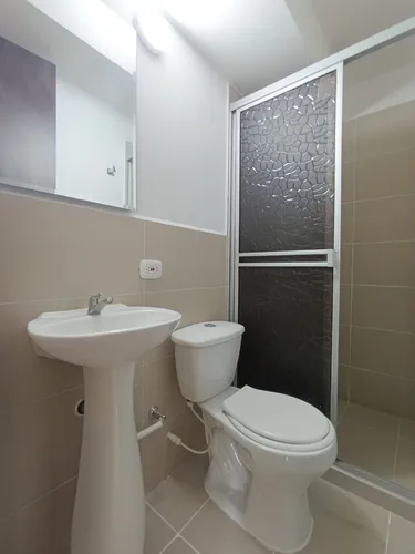 Apartamento En Arriendo En Prados Del Este. Cod A30473