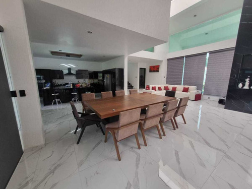 Hermosa Casa En Venta