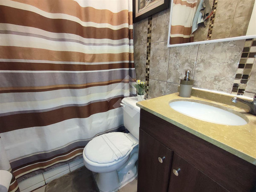 Casa En Venta De 3 Dorm. En Puente Alto