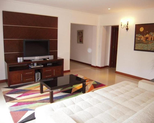Imagen 5 de 11 de Casa En Alquiler Por Temporada De 7 Dormitorios O Mas En Playa Brava