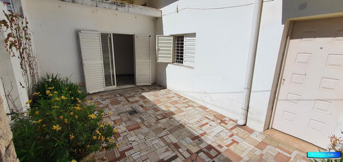 Imagen 17 de 18 de Zona Hospitales - Pasillo Con Patio Y Parrillero - 2 Dormitorios