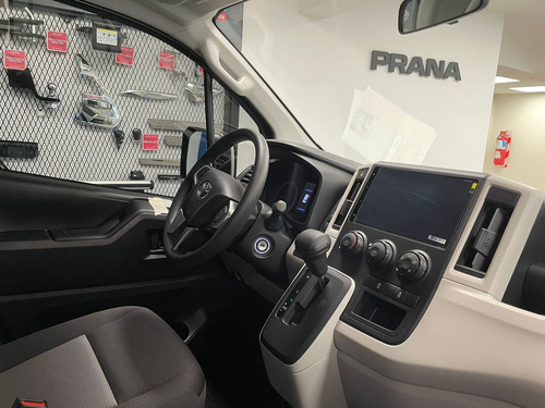 Toyota Hiace HIACE Furgon L2H2 2.8 TDI 6AT 3A 5P