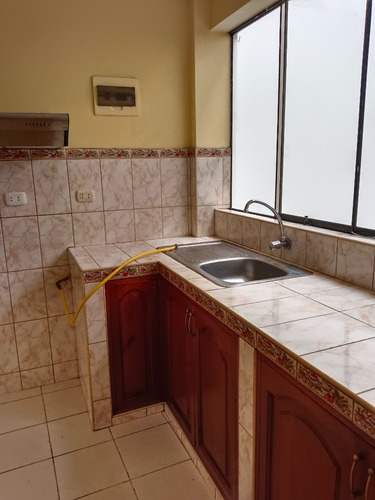 Imagen 9 de 12 de Se Alquila Departamento 3 Habitaciones