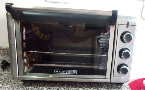 Horno Eléctrico Black + Decker / Funciona