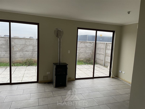 Casa En Venta De 3 Dorm. En Talca