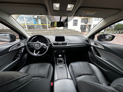 Mazda 3 2.0 Touring