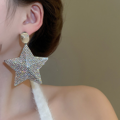 Pendientes Con Colgante De Pétalos De Flores Y Diamantes Con