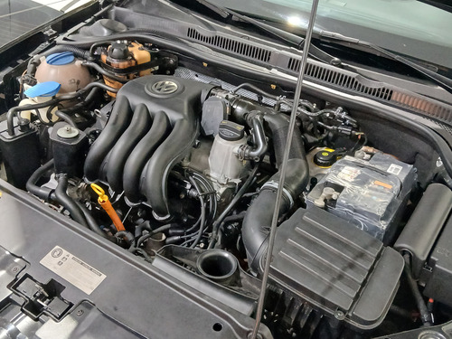 Volkswagen Jetta JETTA COMFORTLINE 2.0 T.FLEX 8V 4P TIPT.