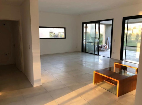 Imagen 6 de 21 de Venta Casa 4 Ambientes En 1 Planta Barrio San Gabriel Villanueva Tigre