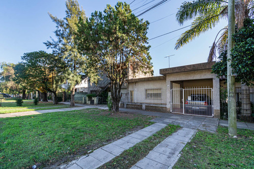 Venta Casa 5 Ambientes En Ituzaingó